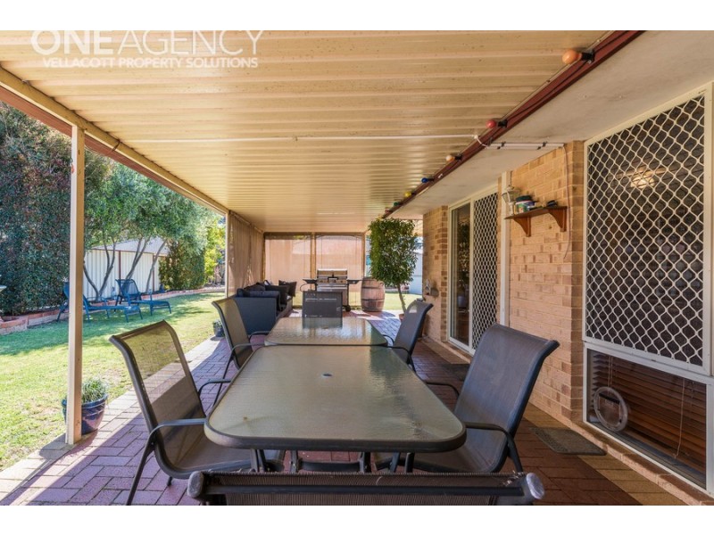 16 Brown Crescent, Seville Grove WA 6112