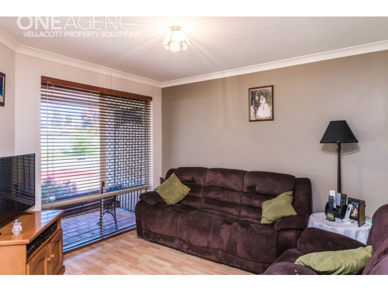 16 Brown Crescent, Seville Grove WA 6112