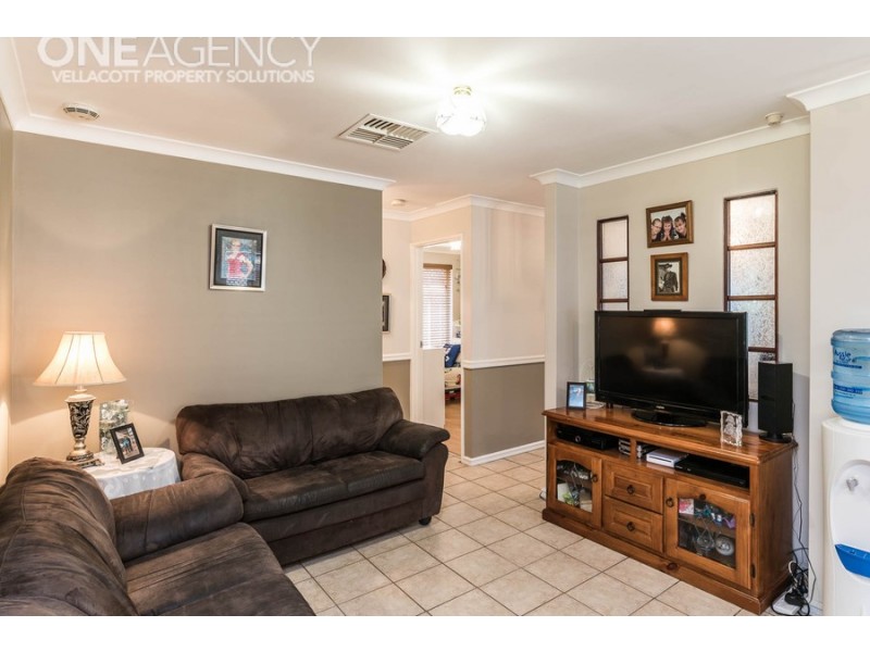 16 Brown Crescent, Seville Grove WA 6112