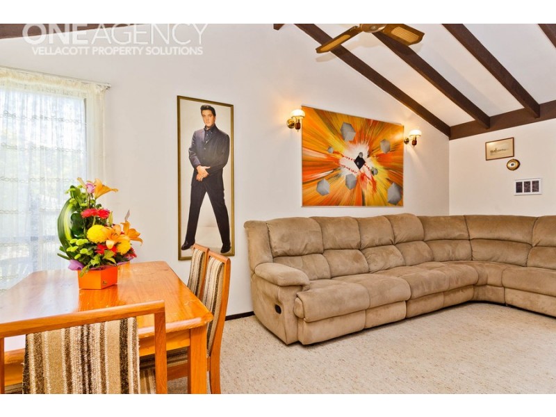 18 Chifley Place, Huntingdale WA 6110