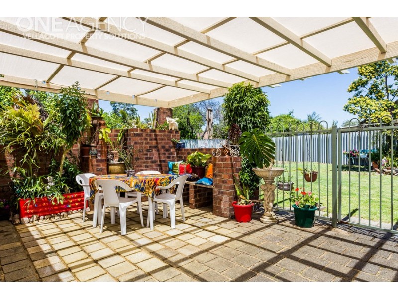 18 Chifley Place, Huntingdale WA 6110