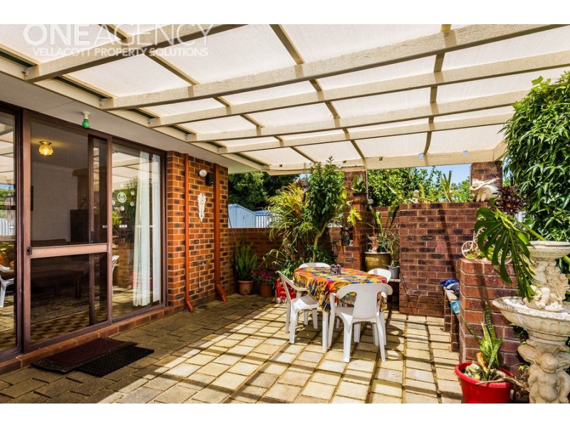 18 Chifley Place, Huntingdale WA 6110