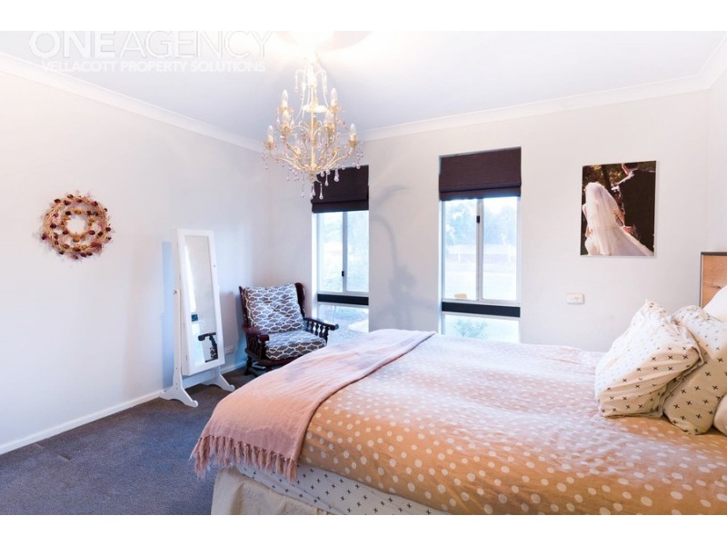 24 Oriole Way, Thornlie WA 6108