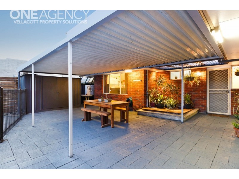 24 Oriole Way, Thornlie WA 6108