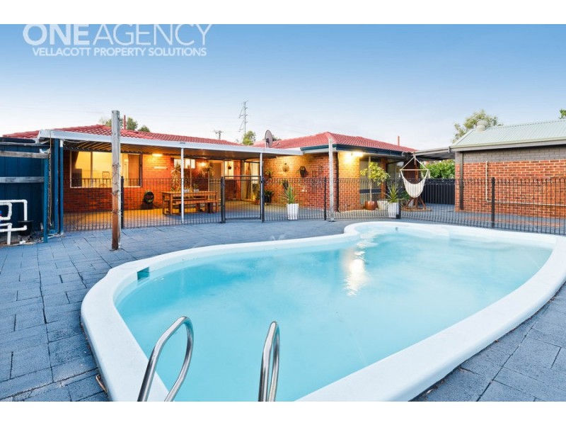 24 Oriole Way, Thornlie WA 6108