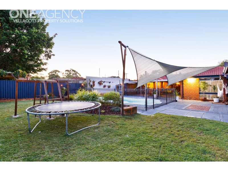 24 Oriole Way, Thornlie WA 6108