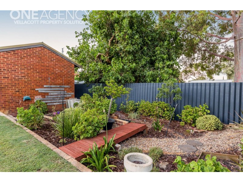 24 Oriole Way, Thornlie WA 6108
