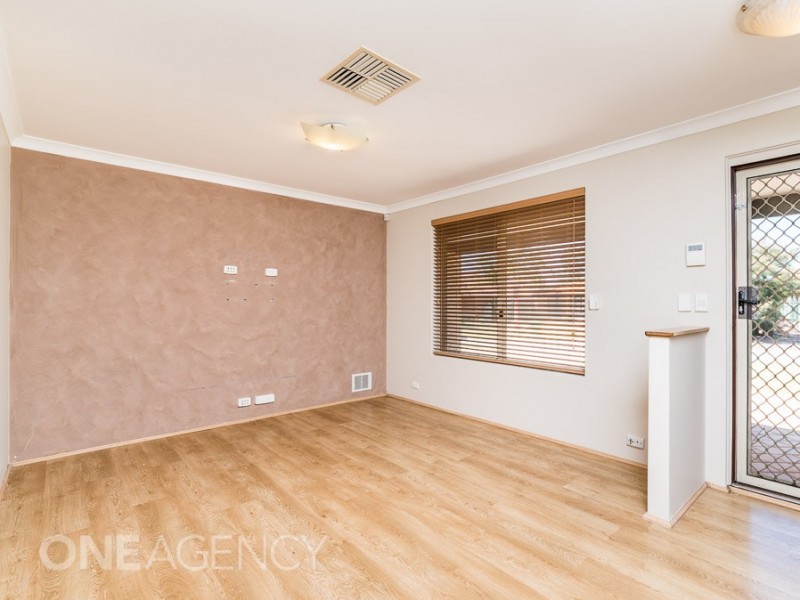 7 Songlark Place, Huntingdale WA 6110