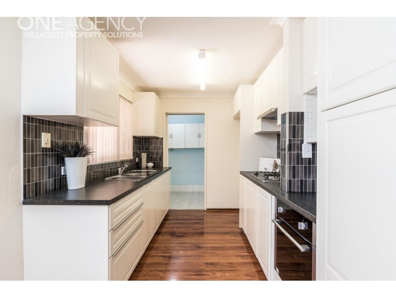 18 Greenway Avenue, Thornlie WA 6108