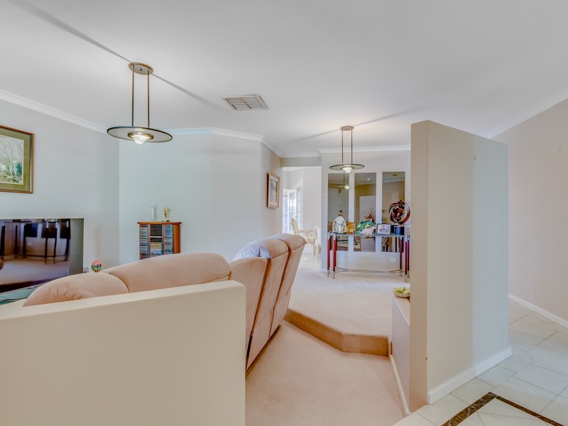 20 Fantail Way, Huntingdale WA 6110