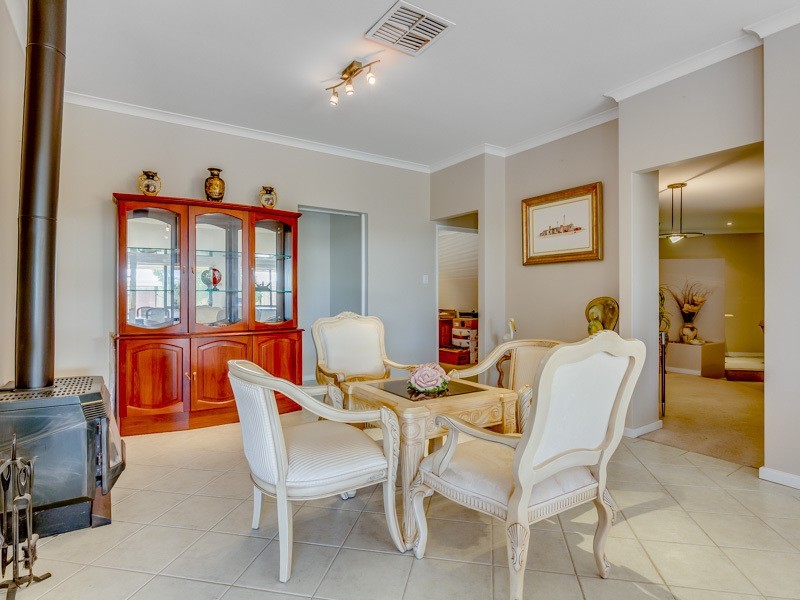 20 Fantail Way, Huntingdale WA 6110