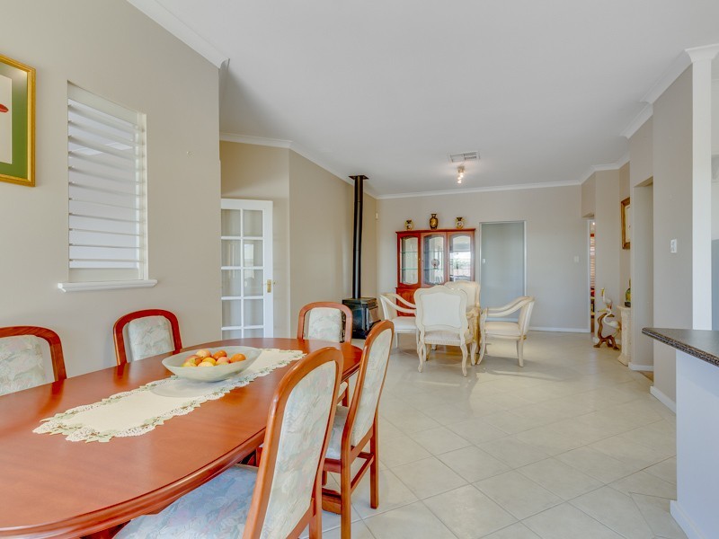 20 Fantail Way, Huntingdale WA 6110