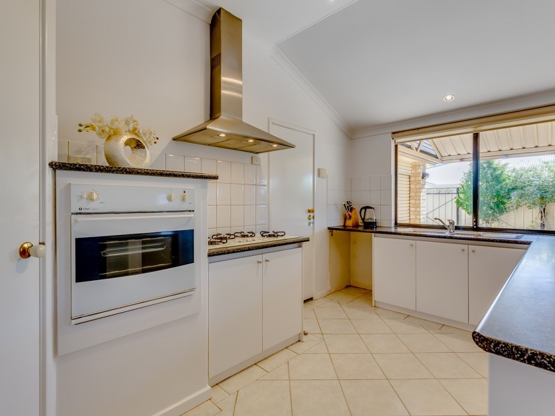 20 Fantail Way, Huntingdale WA 6110