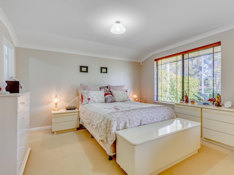 20 Fantail Way, Huntingdale WA 6110