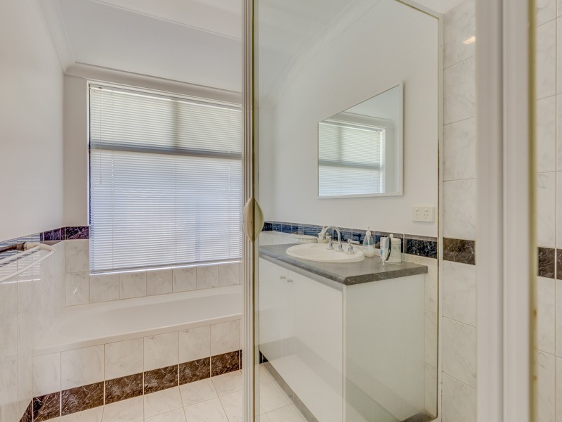 20 Fantail Way, Huntingdale WA 6110