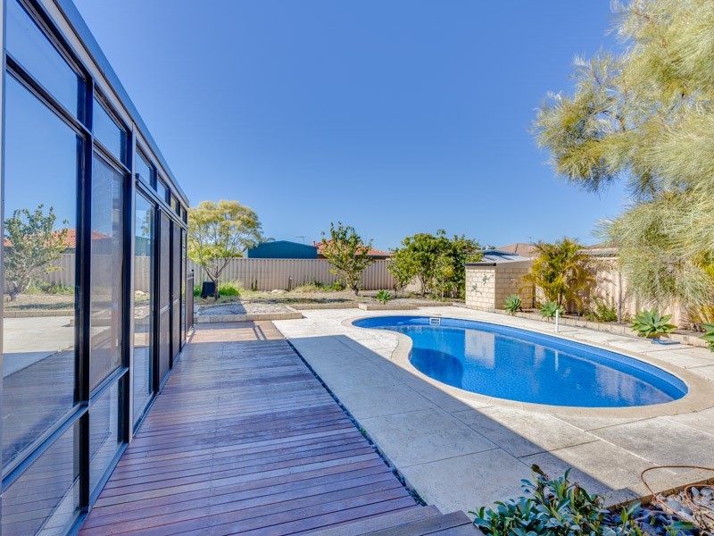 20 Fantail Way, Huntingdale WA 6110