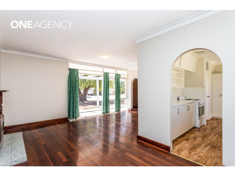 9 Ward Crescent, Kelmscott WA 6111