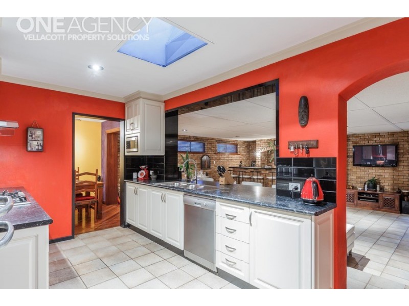 6 Fairset Street, Thornlie WA 6108