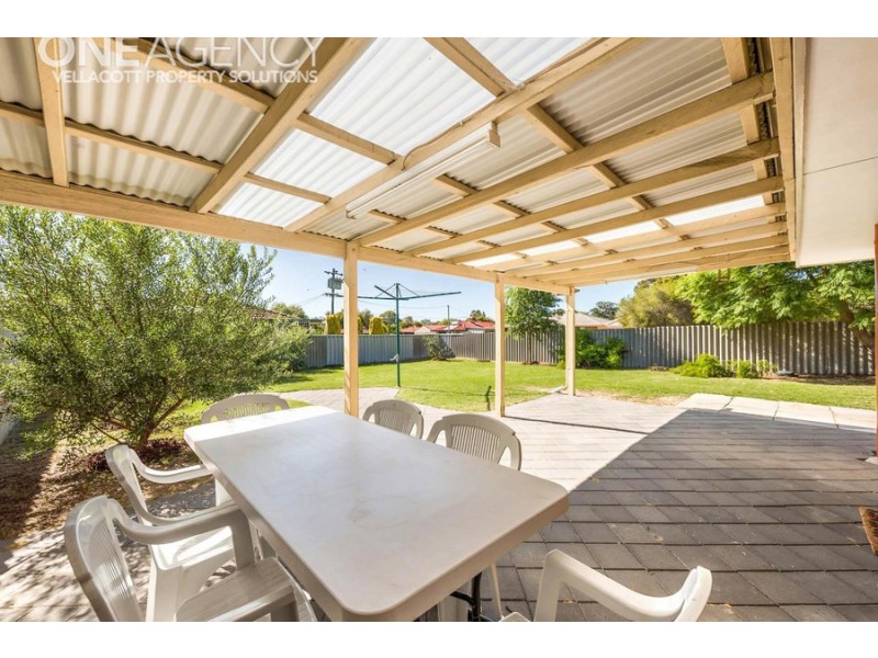 19B Huggins Road, Thornlie WA 6108