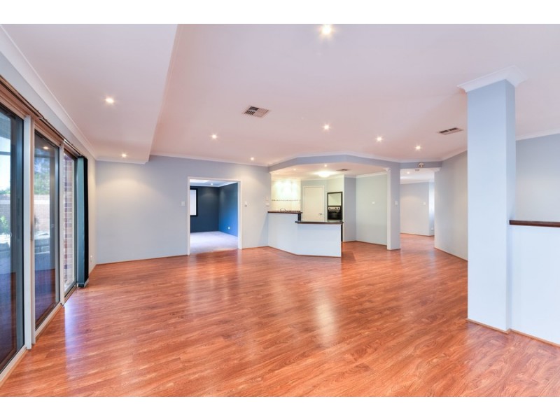 1 Bridge Road, Canning Vale WA 6155