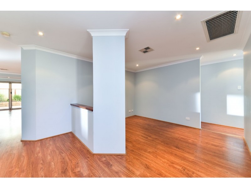 1 Bridge Road, Canning Vale WA 6155