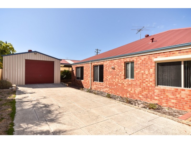 1 Bridge Road, Canning Vale WA 6155