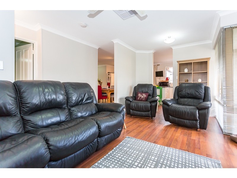 6/12 Auric Place, Maddington WA 6109