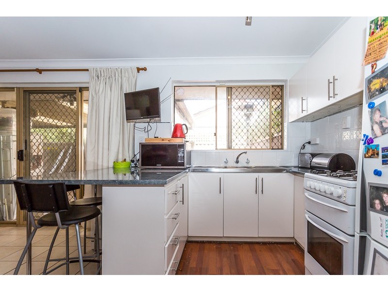 6/12 Auric Place, Maddington WA 6109