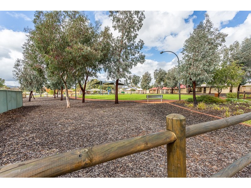 6/12 Auric Place, Maddington WA 6109