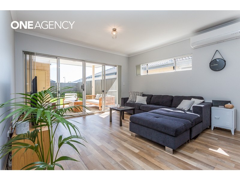 27 Vermont Grove, Wellard WA 6170