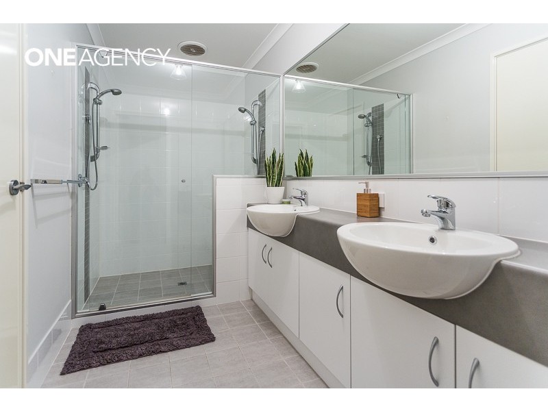 27 Vermont Grove, Wellard WA 6170