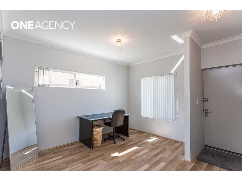 27 Vermont Grove, Wellard WA 6170