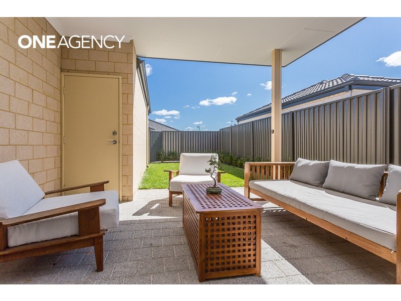 27 Vermont Grove, Wellard WA 6170