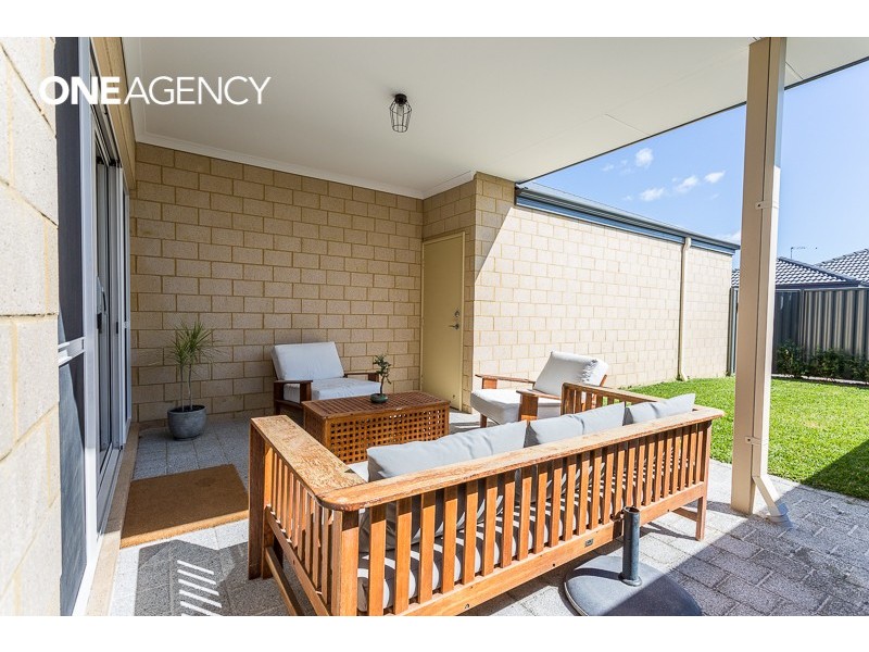 27 Vermont Grove, Wellard WA 6170