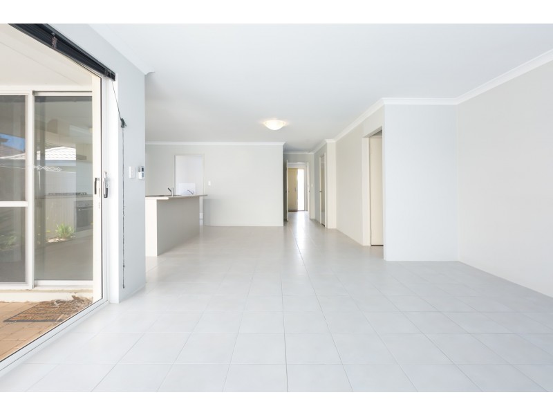 2 Asplin Loop, Kelmscott WA 6111