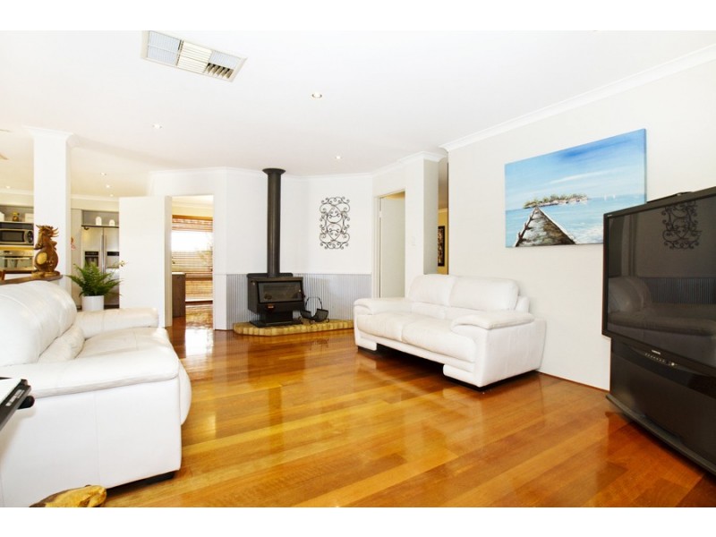 121 Warton Road, Thornlie WA 6108