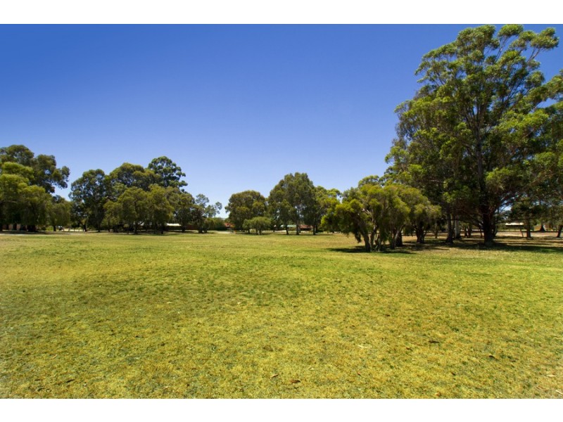 121 Warton Road, Thornlie WA 6108