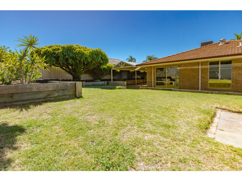 23 Chivalry Way, Thornlie WA 6108