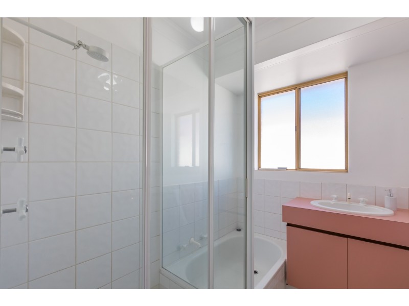 23 Chivalry Way, Thornlie WA 6108