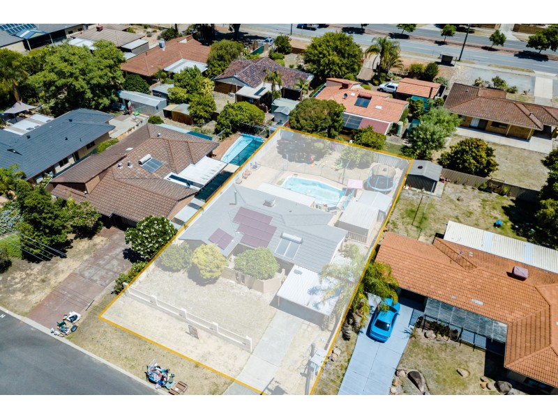 15 Ningaloo Way, Thornlie WA 6108