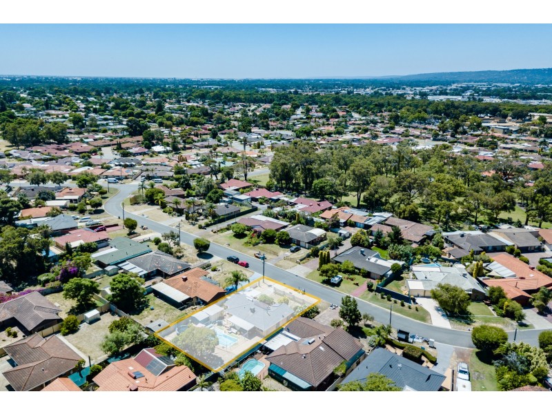 15 Ningaloo Way, Thornlie WA 6108