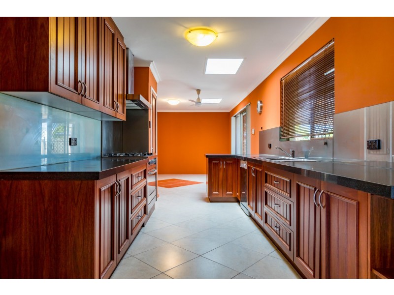 24 Limbee Glade, Huntingdale WA 6110