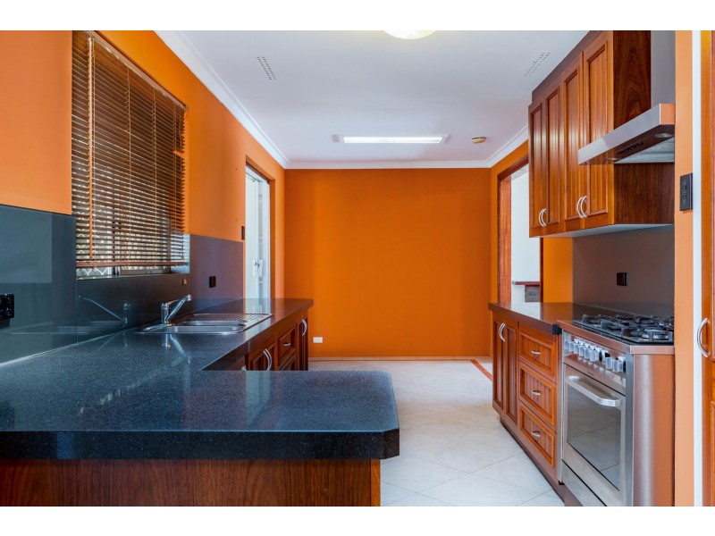 24 Limbee Glade, Huntingdale WA 6110