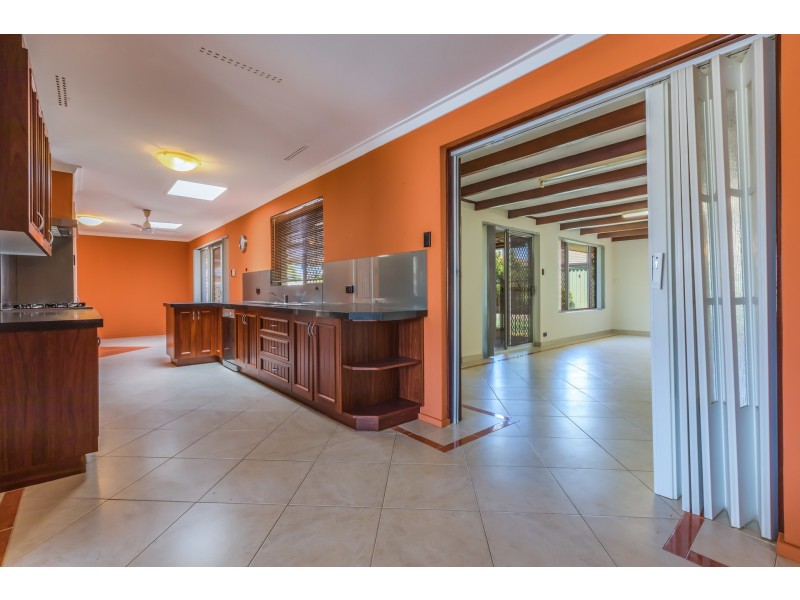 24 Limbee Glade, Huntingdale WA 6110