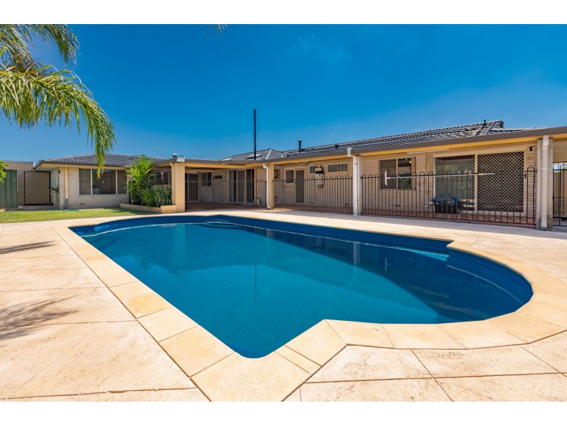 24 Limbee Glade, Huntingdale WA 6110