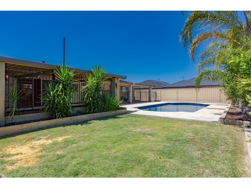 24 Limbee Glade, Huntingdale WA 6110