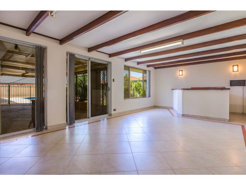 24 Limbee Glade, Huntingdale WA 6110