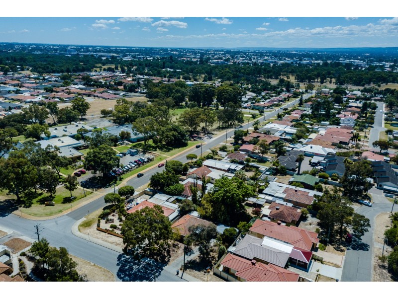 42 Brookman Avenue, Langford WA 6147