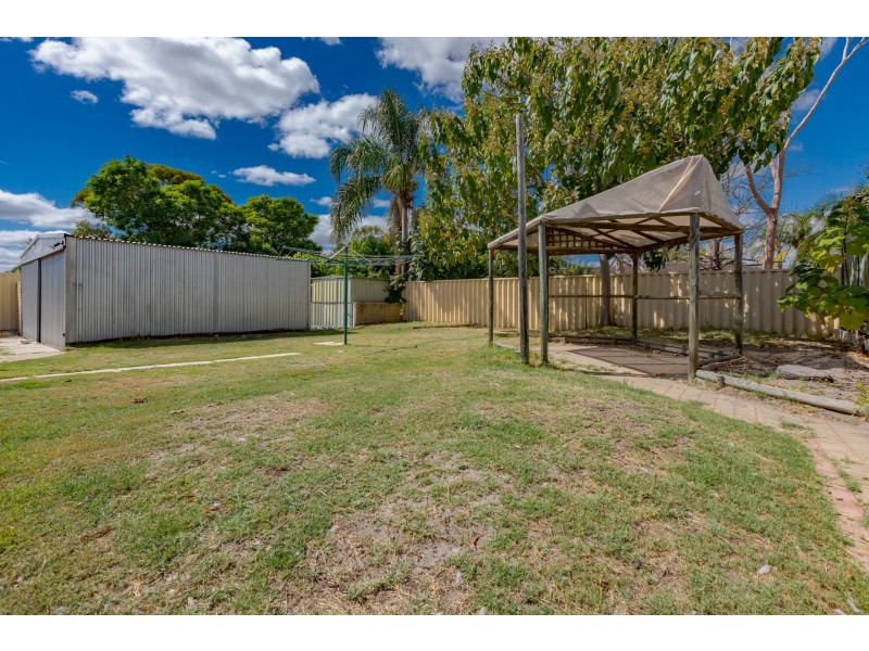 14 Isaacs Court, Huntingdale WA 6110