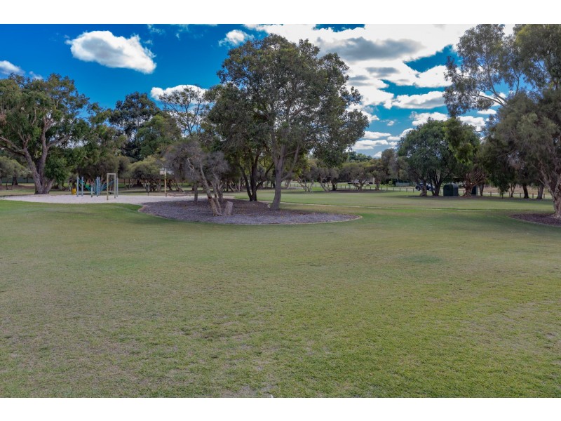 14 Isaacs Court, Huntingdale WA 6110